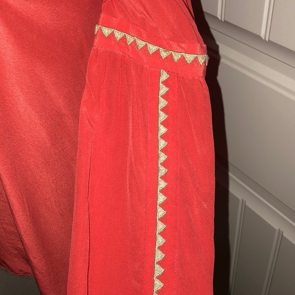 BCBGMaxAzria Cold Shoulder Top - Picture 5 of 7